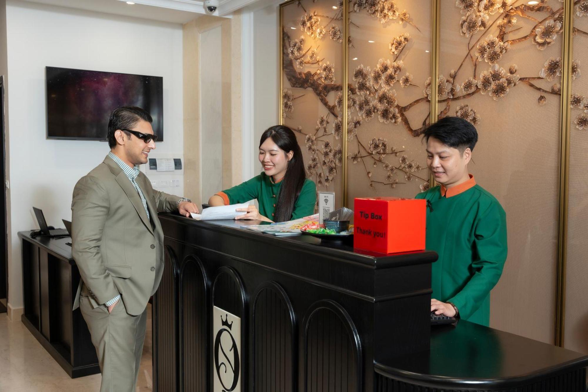 丝绸女王酒店 河内 外观 照片